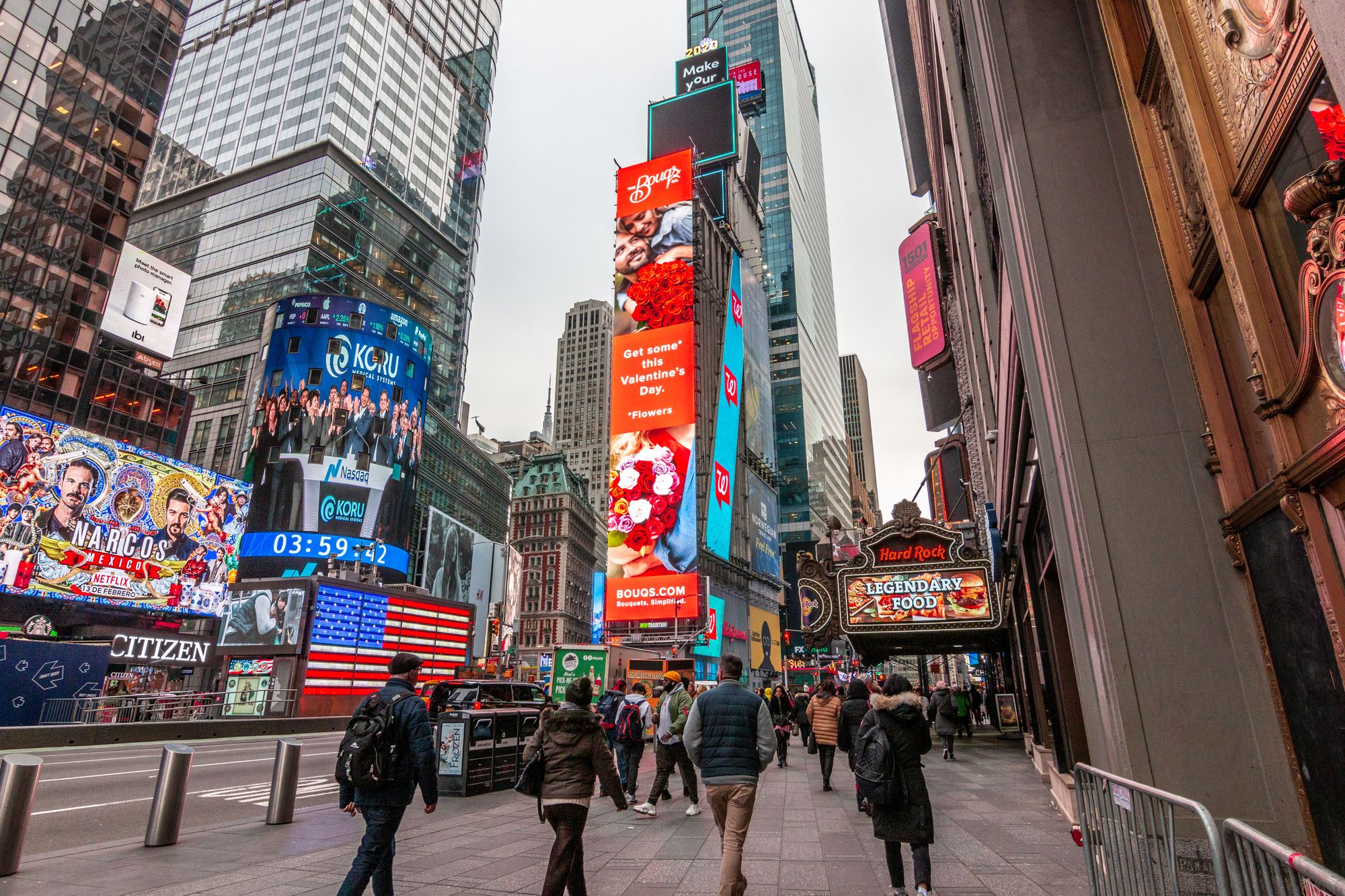 2024 Digital Out-of-Home (DOOH) Trends: Expert Predictions and Solutions by Screenage