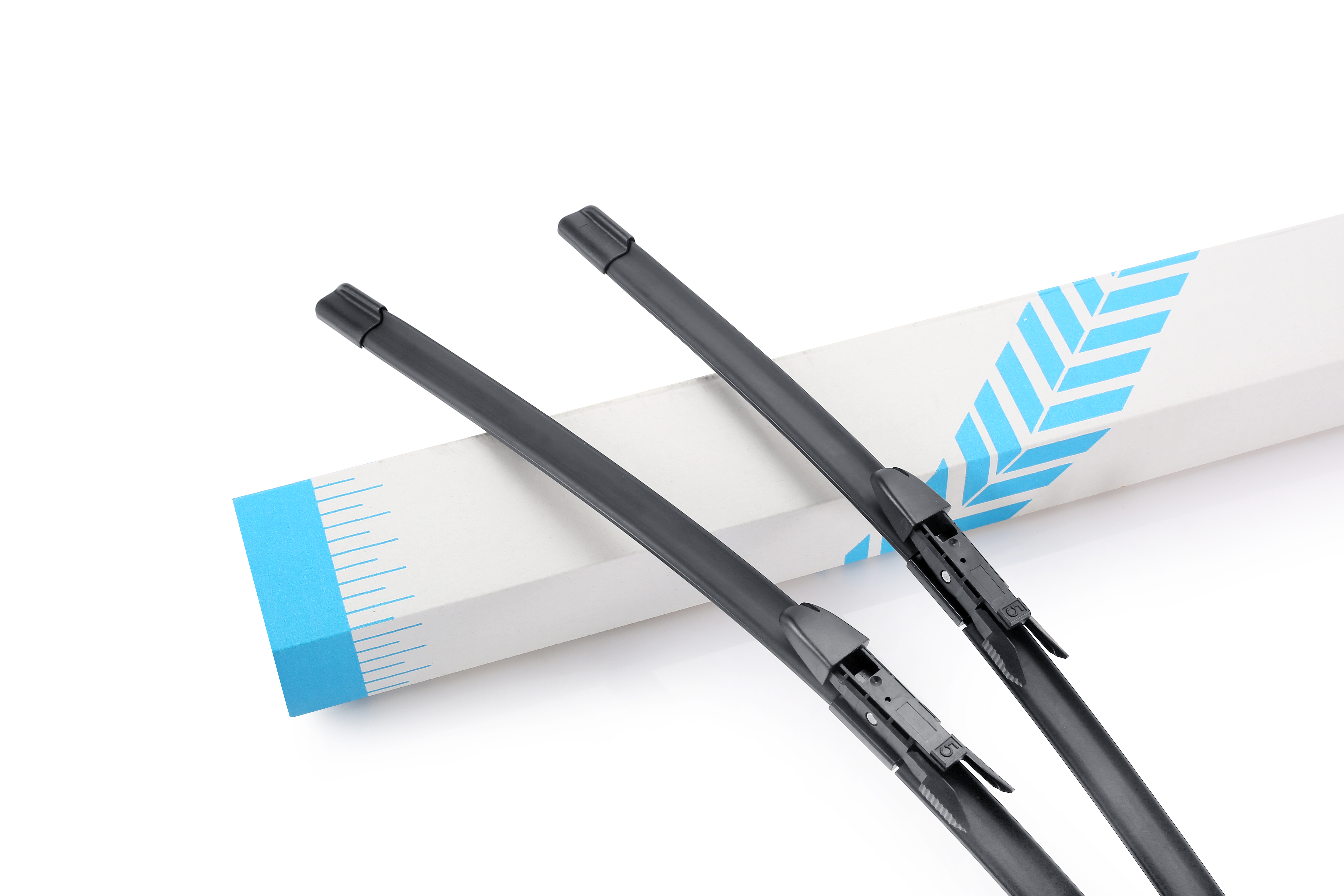 What are the advantages of precisely fitting wiper blades?