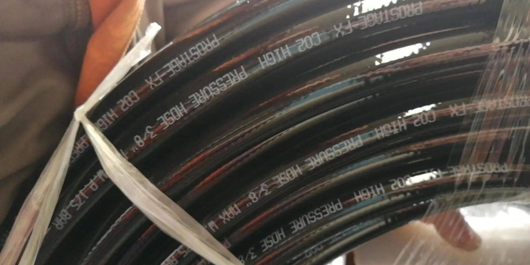 Highly Flexible Hydraulic Hose SAE100 R8 (Non-Conductive)