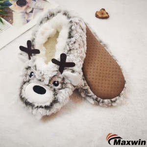 Kids Winter 3D Animal Embroidery Warm Slipper Socks with Rabbit and Elk Pattern