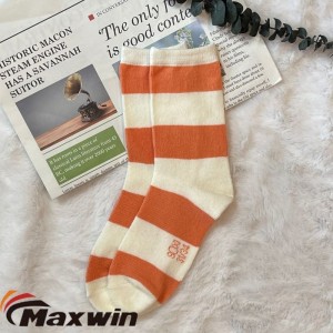 31-34 yards socks with simple stripe, Nice Stripe Plain Middle Cotton Socks, Cotton socks