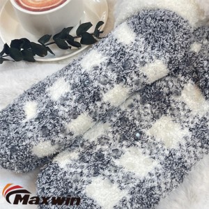 Ladies Winter Super Warm Anti-slip Cozy Microfiber Super Nice Pattern With Grid Socks