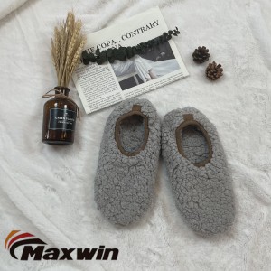 Factory Cheap Hot Hiking Socks Women - Ladies’ Winter Cozy Grey Sherpa Outside Anti-Slippery Home Slipper  – Maxwin