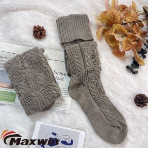 WOMEN’S CABLE KNIT OVER THE KNEE SOCKS-BROWN