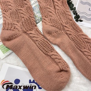 WOMEN’S CABLE KNIT OVER THE KNEE SOCKS-PINK