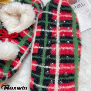 Women’s Winter Indoor Non-Slip Slippers Gingham Pattern With Faux Fur Balls