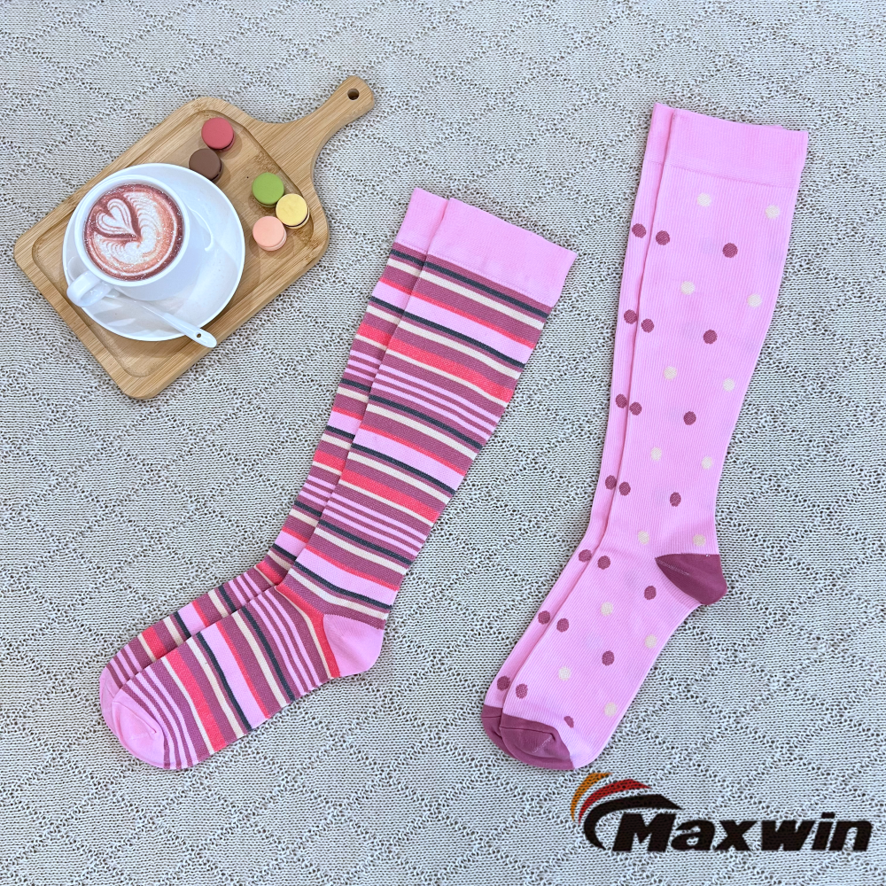 Cheapest Factory Long Sports Socks - Women Compression socks with stripe or dots patterns-Pink  – Maxwin