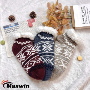 Good User Reputation for Cotton Winter Socks - Ladies Winter Fuzzy Slipper Socks with Snowflake Pattern  – Maxwin