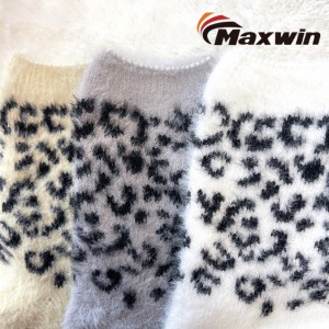 Ladies spring/winter super warm soft socks with leopard personality jacquard socks