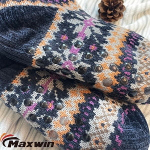 Ladies Winter Super Warm Slipper Socks With Snowflake Pattern