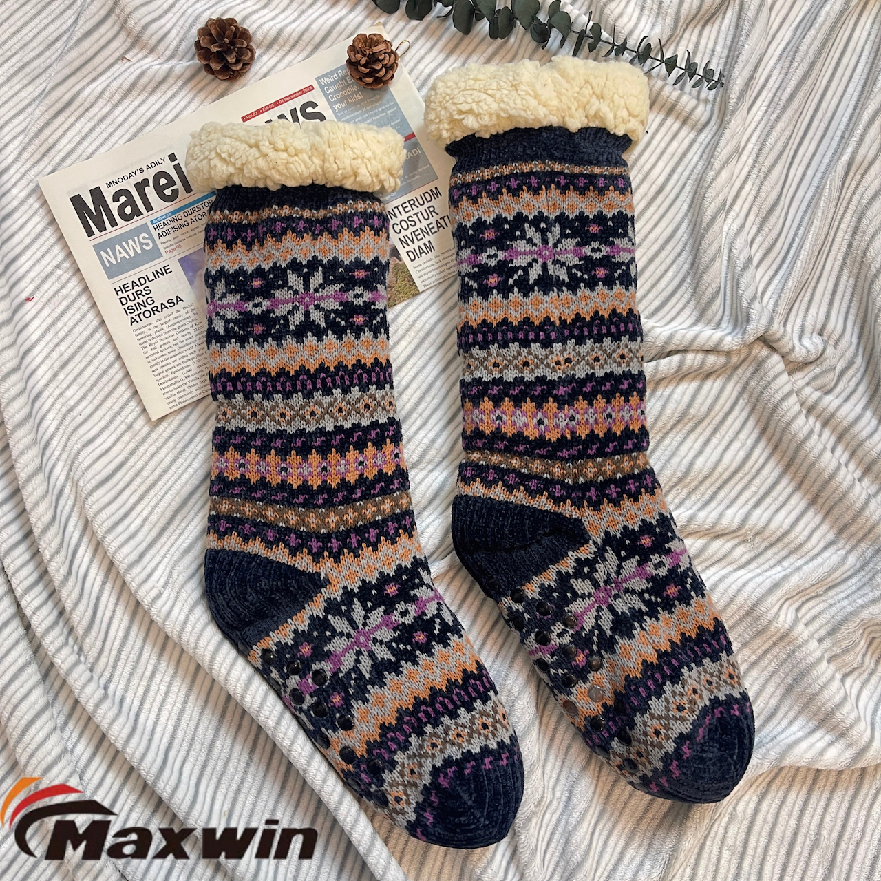 OEM Factory for Ladies Wool Socks - Ladies Winter Super Warm Slipper Socks With Snowflake Pattern  – Maxwin