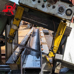 Zakázková výroba oceli Řezání kovů Ohýbání Zpracování Výroba dílů Zpracování ocelových plechů Kovové díly