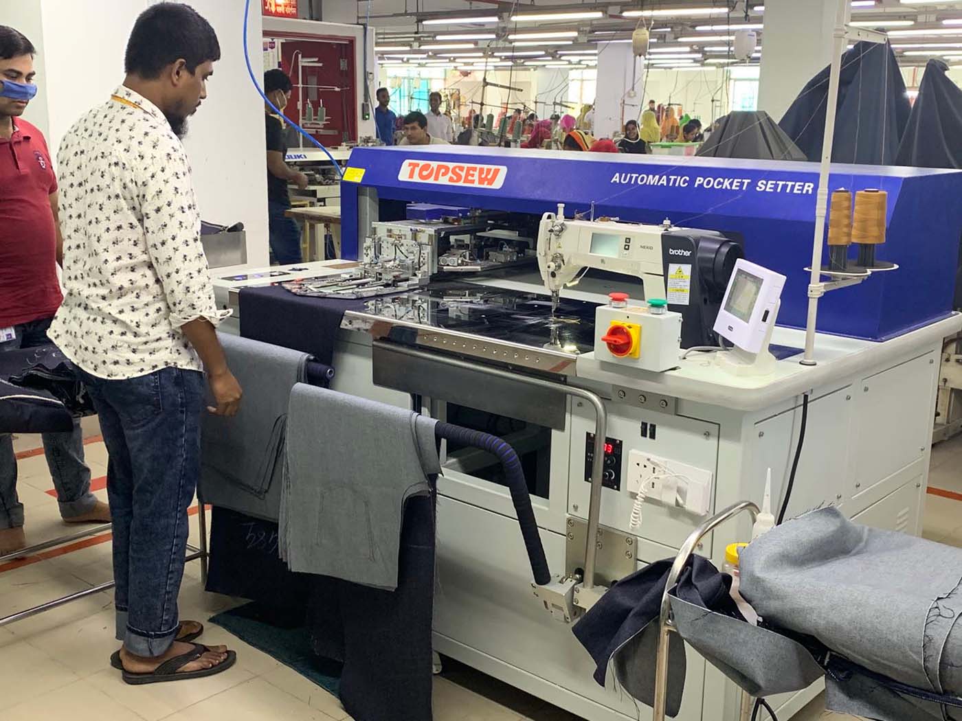 Bangladesh Customer's Factory For Automatic Pocket Setting Machine Training1