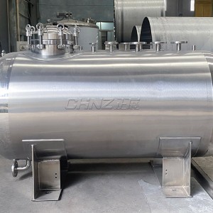 Sanitárna akumulačná nádrž Akumulačná nádrž na čistenú vodu