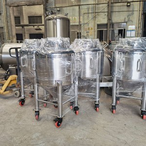 industrial 300L 500L 1000L mobile stainless steel sealed storage tank