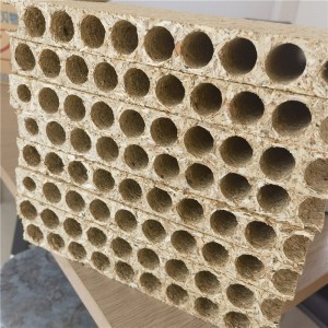 Hollow chipboard door core