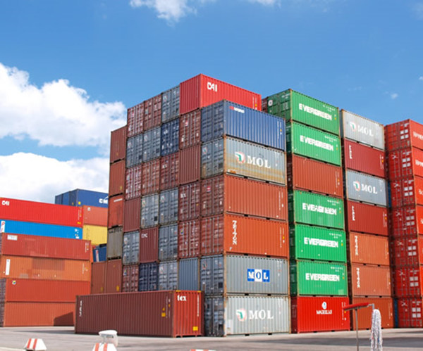 What is the standard size of a container?