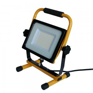 Factory Selling China Portable Aluminum Rechargeable LED Work Light