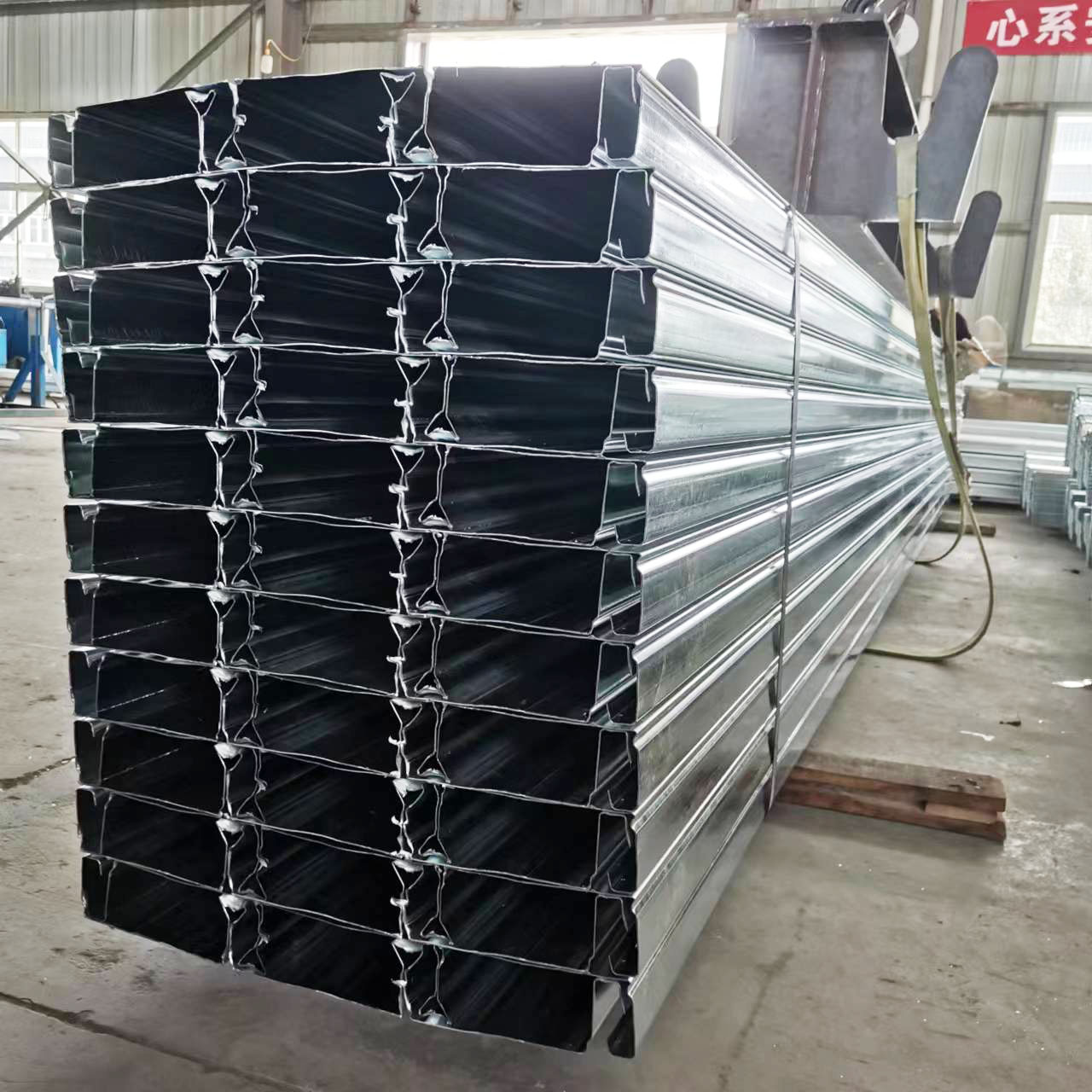 Colour Coated Profile Sheet - YX65-170-510 bearing Plate of closed floor from China – Bi Lan Tian