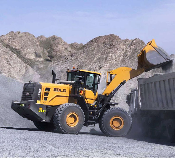 Shandong Lingong L975F wheel loader exported to Oman quarry