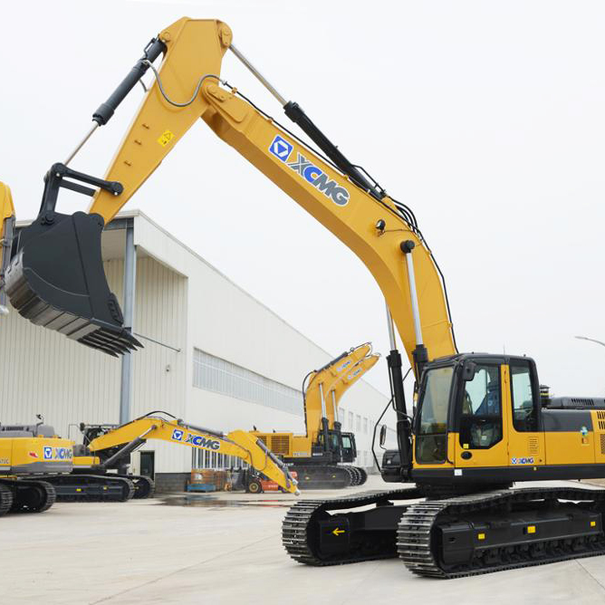 XCMG 36.5 ton crawler excavator XE370CA with attachments