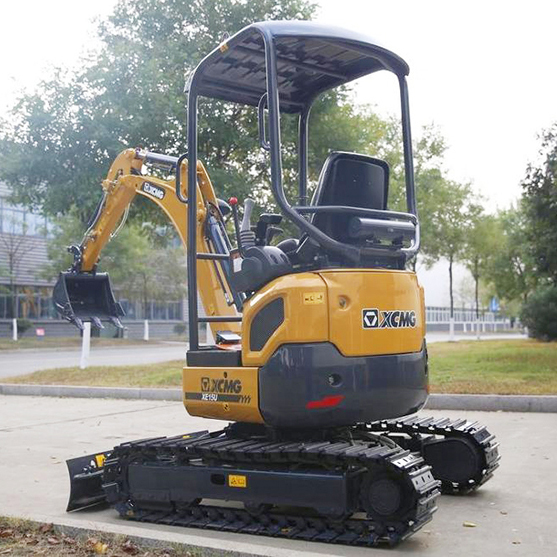 XCMG 1.5 ton mini crawler excavator XE15U with attachments