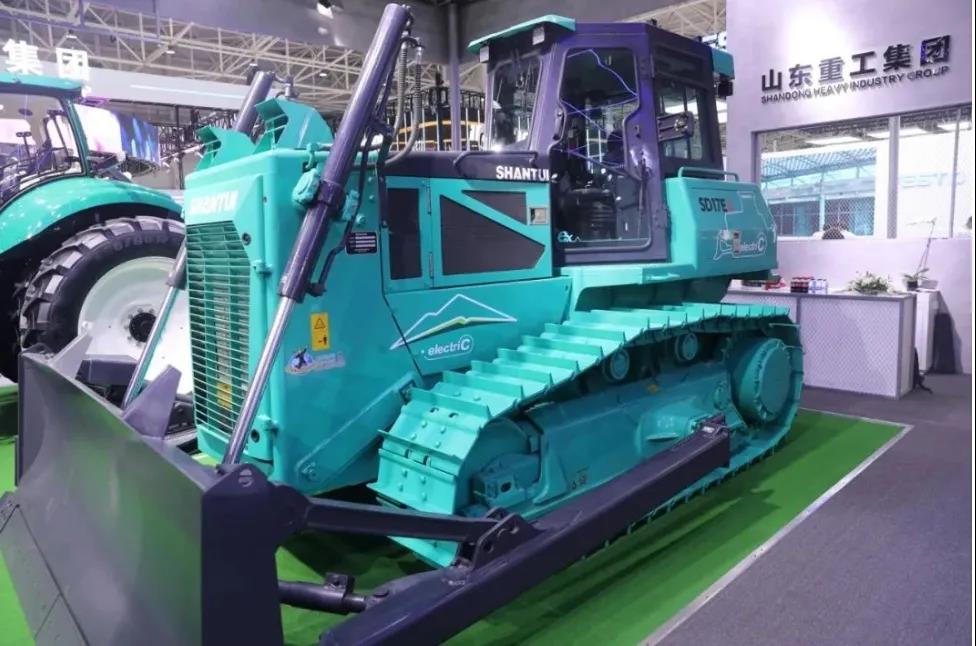 Shantui’s world’s first pure electric bulldozer debuts in 2021