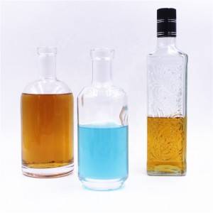Bouteilles de gin Whisky Tequila Brandy Bouteille en verre de spiritueux de couleur claire