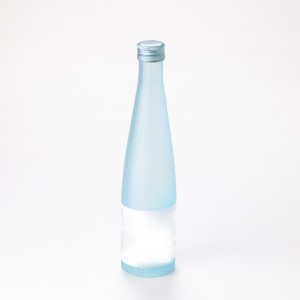 شیشے کی پانی کی بوتل