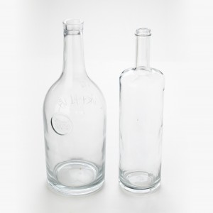 Botellas de vidrio de pedernal para bebidas espirituosas.