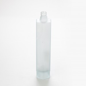 Steklenica za alkohol iz motnega stekla