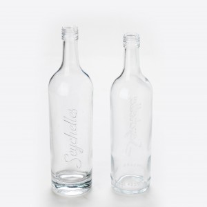 בקבוקי זכוכית לרוח