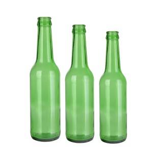 Bottiglia di vetro di birra verde
