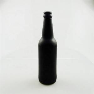 キャップ付きマットブラックガラスビール瓶