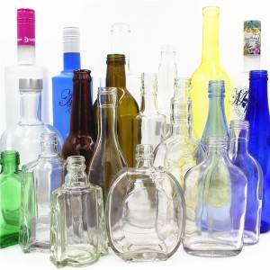 Butelki ze szkła spirytusowego o wysokiej zawartości krzemienia