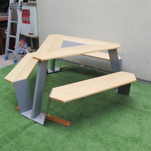 Триъгълна паркова маса за пикник на открито със стоманена рамка