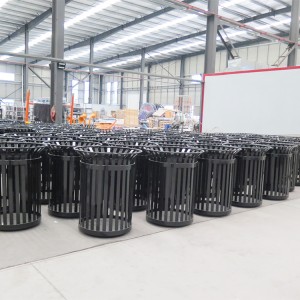 Metallschwarzer Hochleistungs-Lattenstahl-Mülleimerbehälter für den Außenbereich, Hersteller 1