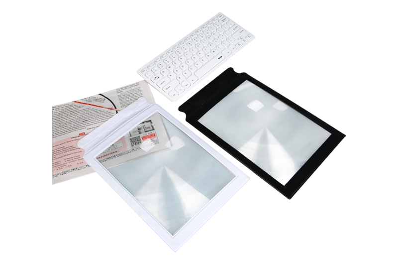 Full page reading large area PVC magnifier 02