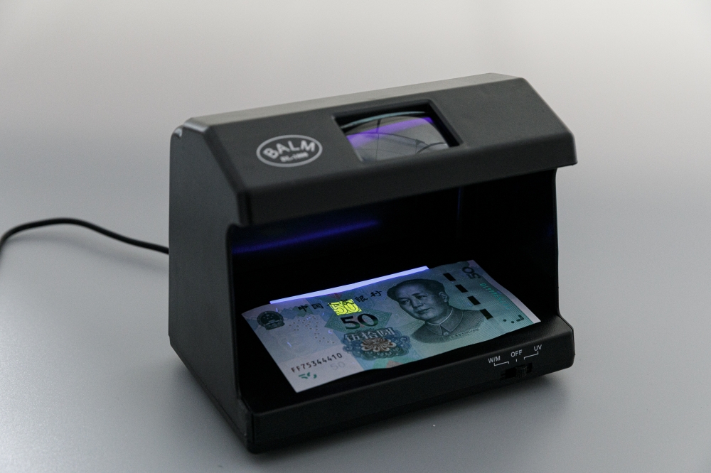 What is Money detector banknote detector? How to identificate Counterfeiting technology?