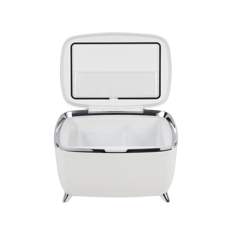 https://cdn.globalso.com/cniceberg/6L-beauty-mini-fridge-with-LED-mirror-glass-small-mini-refrigerator-for-cosmetics-skincare-drinks5.jpg