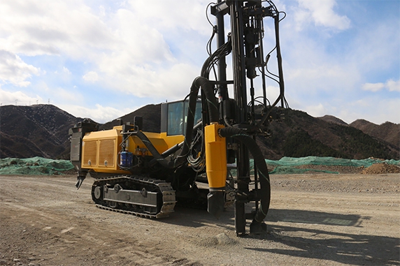 SWMC T45-TH DRILLING RIG IS WORKING AT LIMESTONE QUARRY OF CHANGPING DISTRICT OF BEIJING