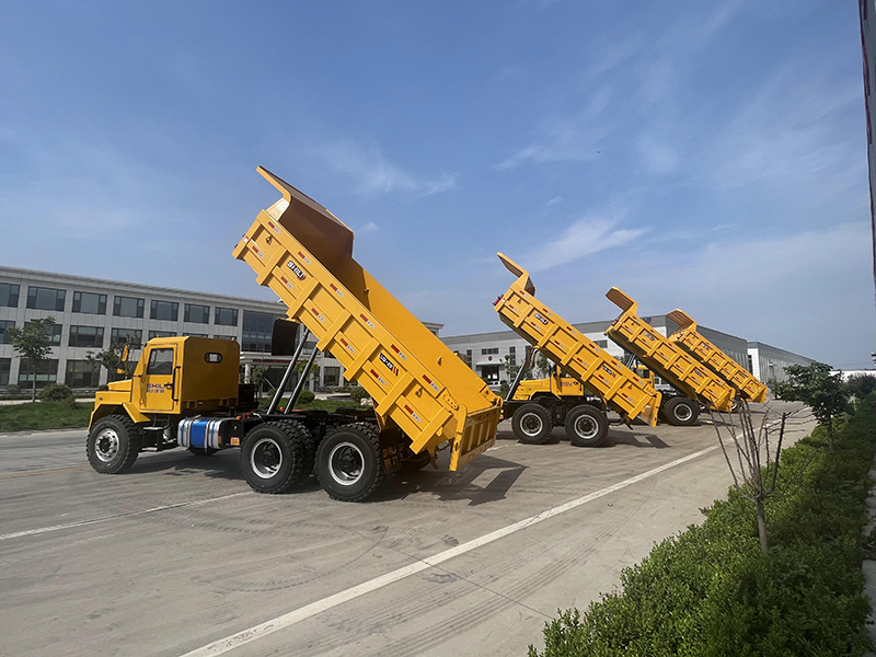 Successful Delivery Ceremony of 100 UQ-25 Diesel Mining Dump Trucks Injects New Energy into the Mining Industry