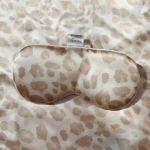 Leopard print design poly satin soft pillowcase