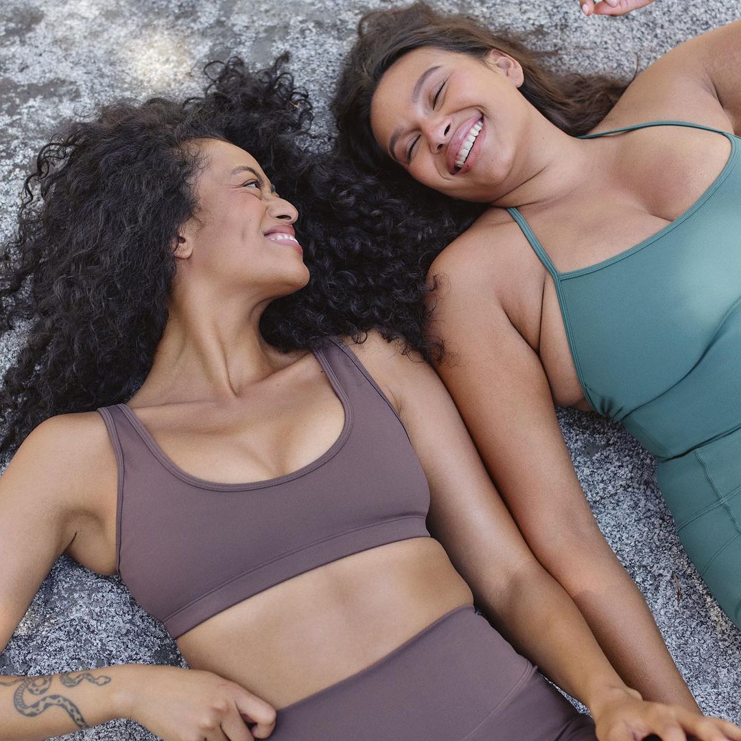 The Revolution of Seamless Technology in Yoga Apparel Design