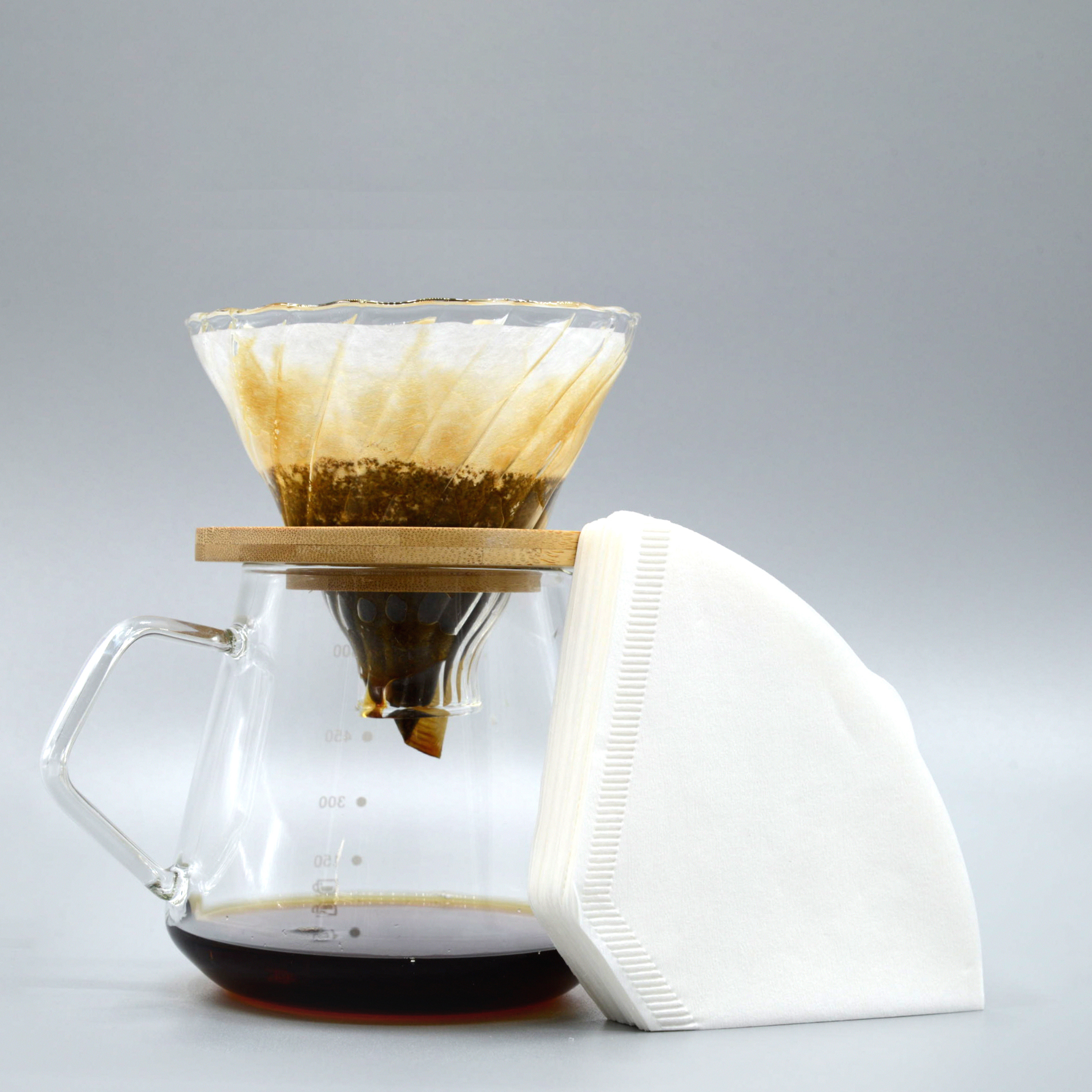 Kabisaduhin ang Sining ng Hand-Dripped Coffee: Isang Step-by-Step na Gabay