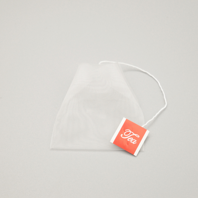 Reverse nylon mesh foldable teabag with tag
