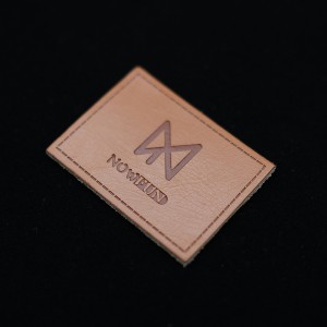 China Custom Logo Clothing PU Tags Leather Label Patches for Clothes