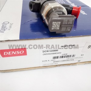 Asli DENSO Common rail injector 095000-5881 23670-30050 pikeun TOYOTA