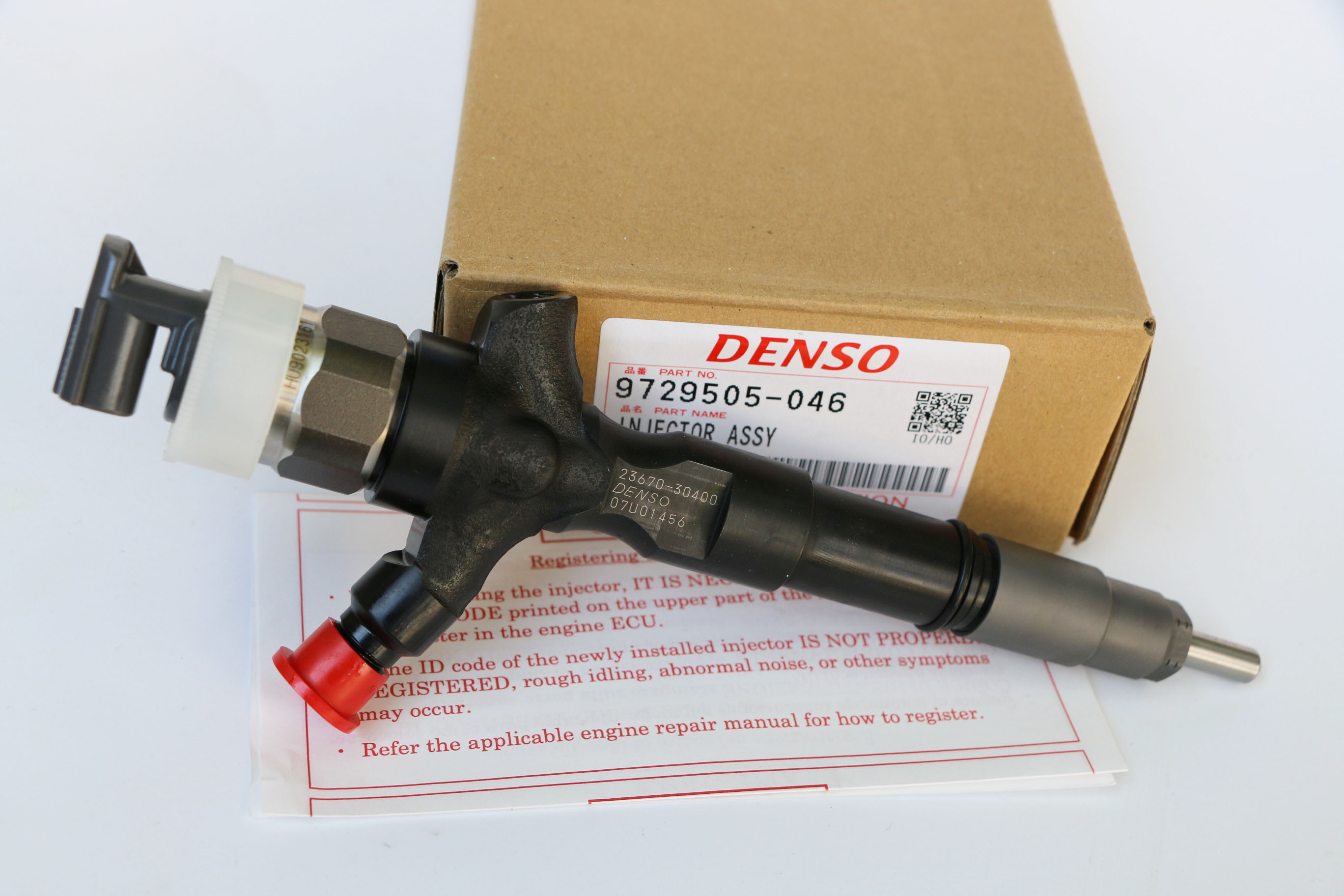 New arrived  ORIGINAL DENSO INJECTOR 295050-0460 23670-30400 Hilux made in Japan