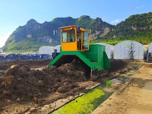 factory Outlets for Crawler Moving City Sludge Windrow Compost Turner